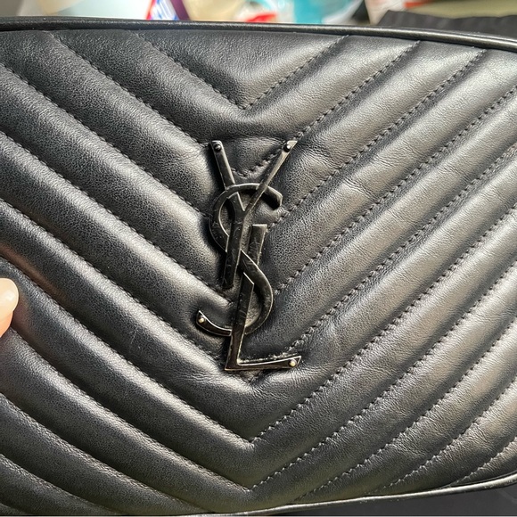 Authentic Yves Saint Laurent LOU CAMERA BAG IN QUILTED LEATHER - Picture 13 of 13